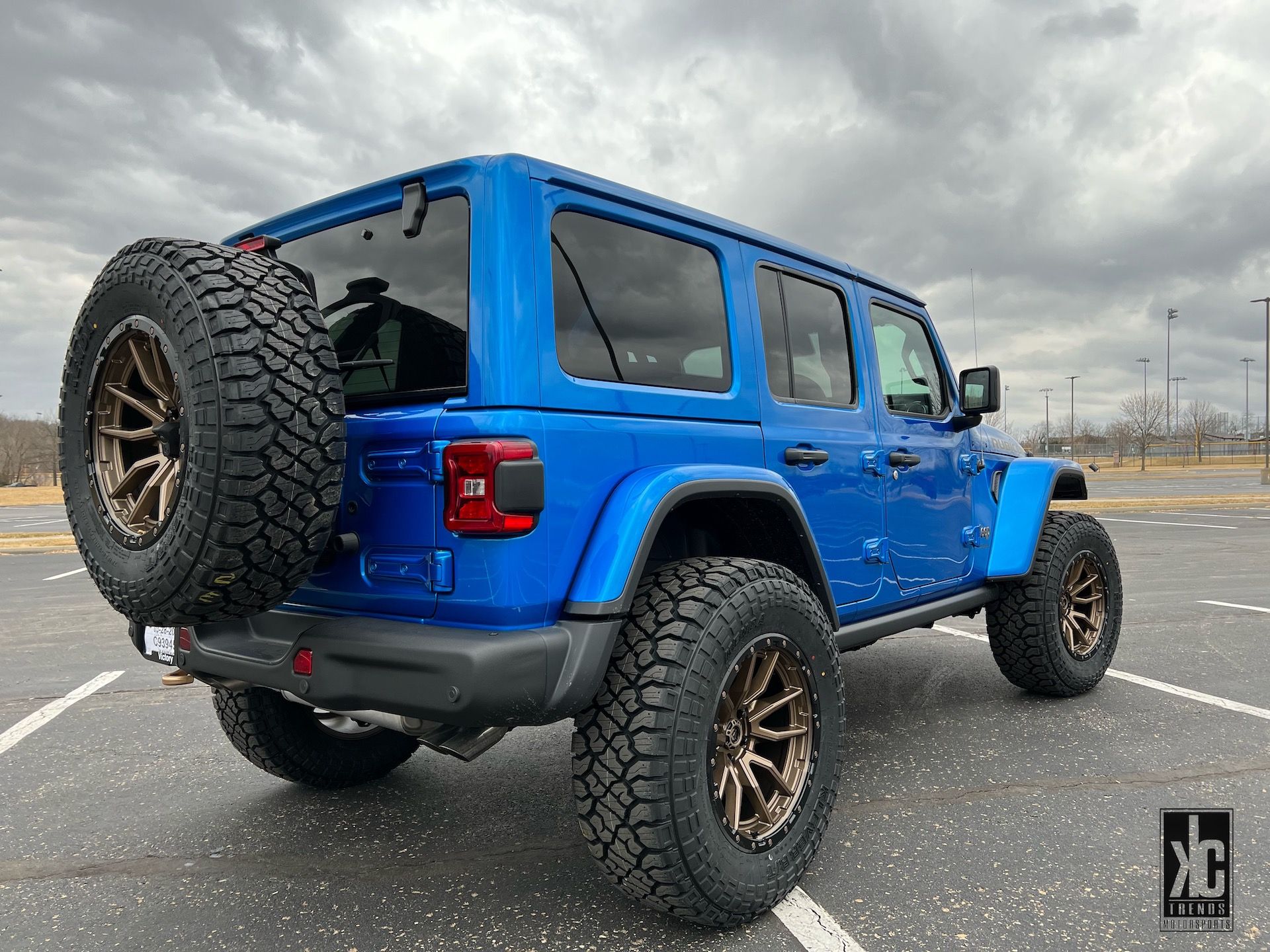 2022 Jeep Wrangler Rubicon Blue Fuel Off-Road Rebel 6 D681 | Wheel Front