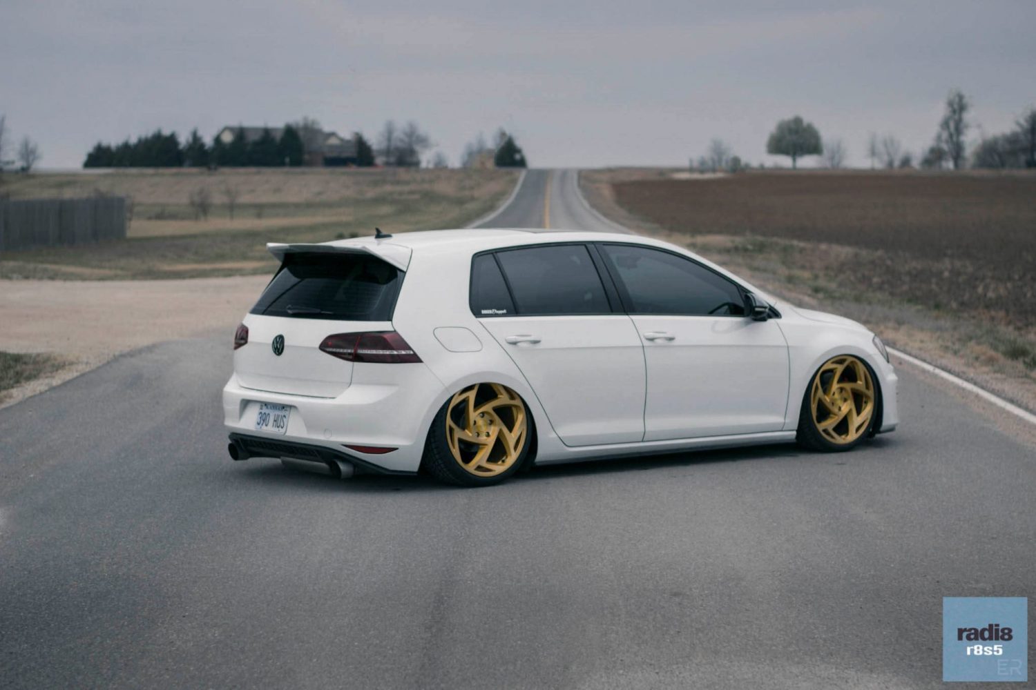 Volkswagen Golf GTI 7 White Radi8 r8s5 Wheel | Wheel Front