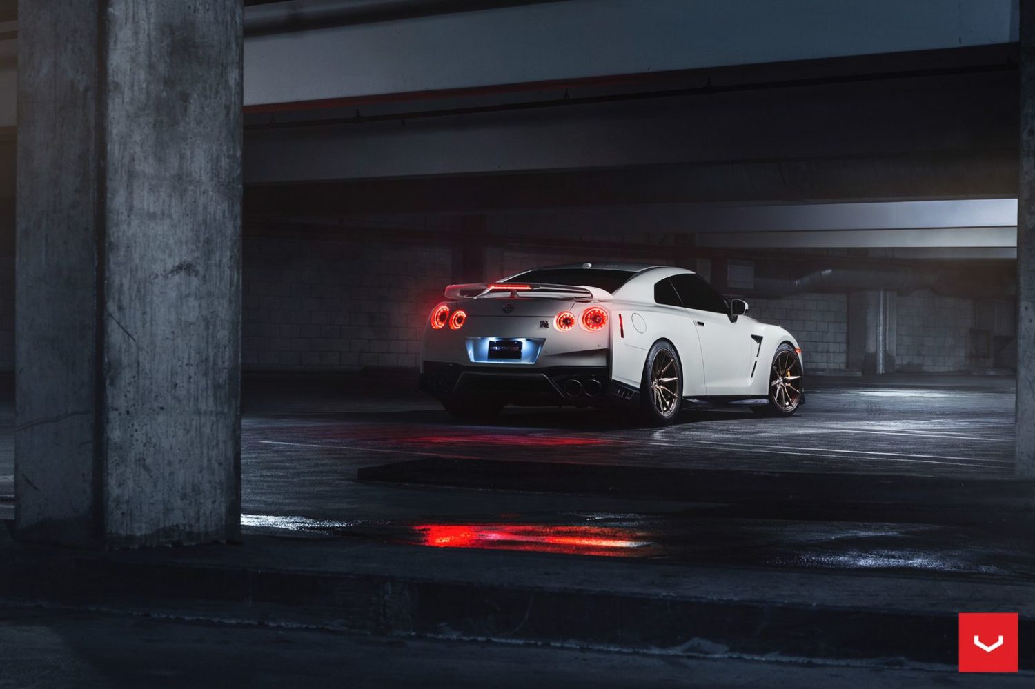 Nissan GT-R R35 White Vossen HF-3 | Wheel Front