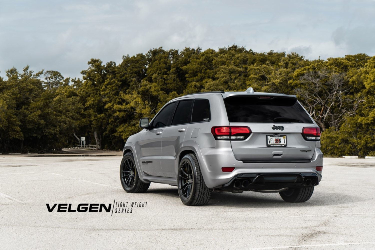 Jeep Grand Cherokee Trackhawk Grey Velgen VF5 Wheel | Wheel Front