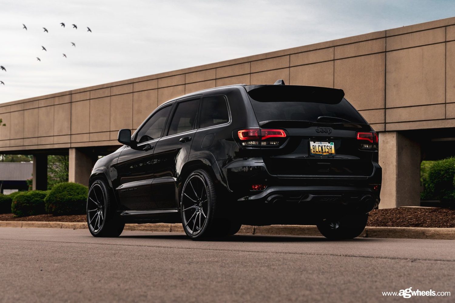 Jeep Grand Cherokee SRT Black Avant Garde M652 Wheel | Wheel Front