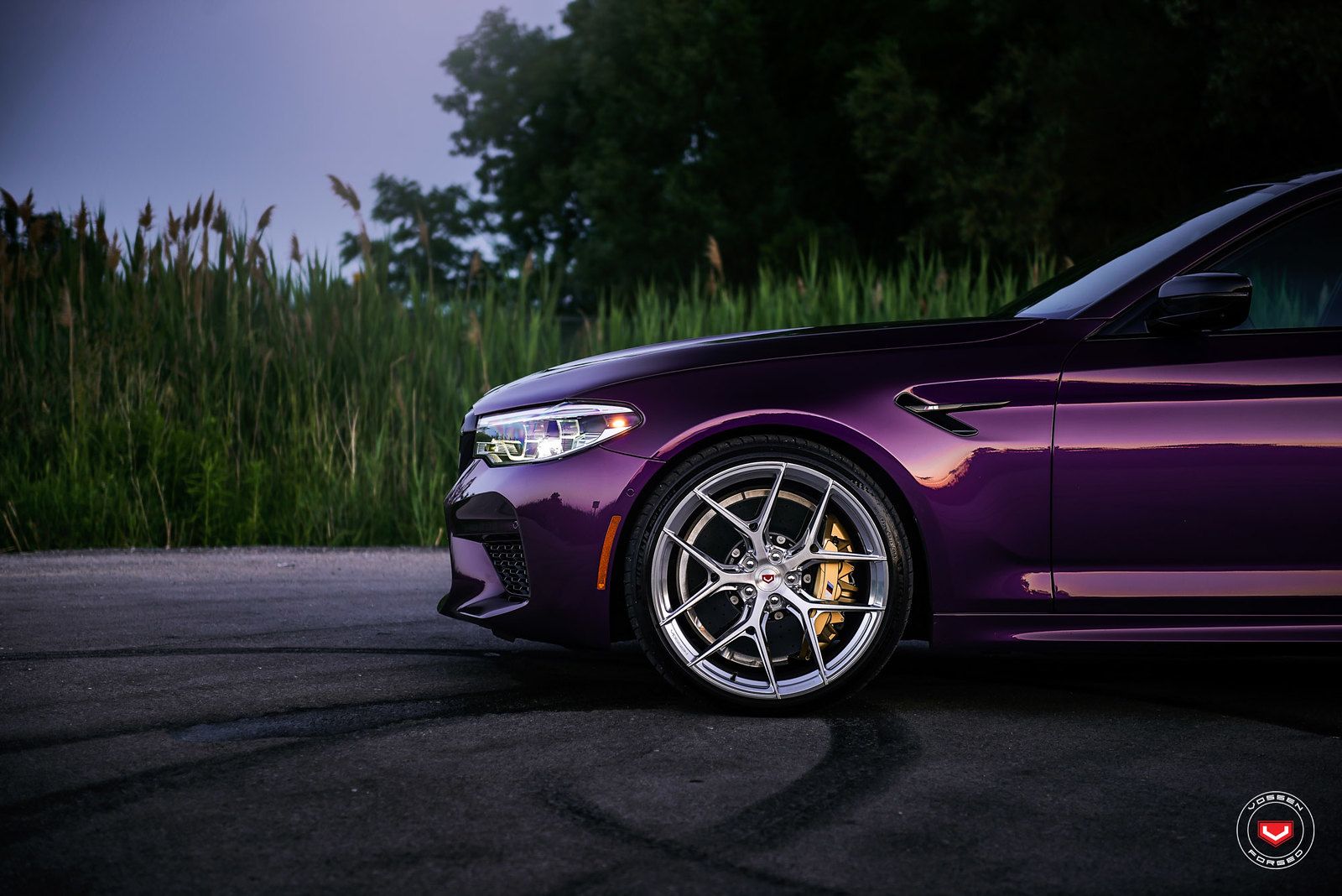 М5 21. BMW m5 f90 Wheels. BMW m5 Competition фиолетовая. BMW m5 f90 фиолетовая. BMW m5 f90 Purple Black.