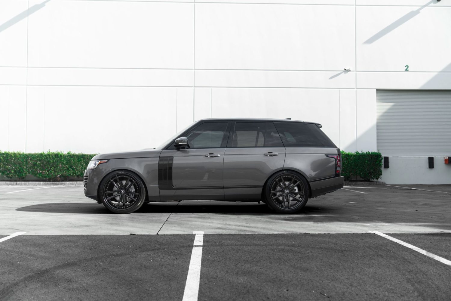 Land Rover Range Rover Grey Avant Garde F531 | Wheel Front