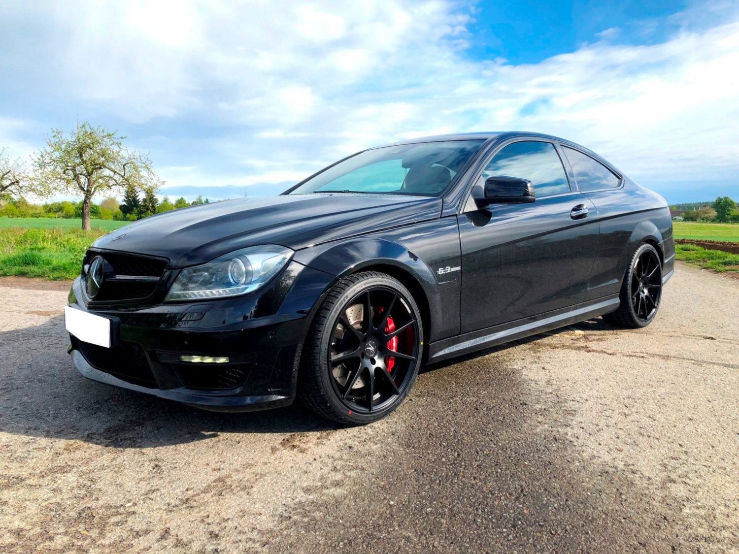 Мерседес c63 amg w204