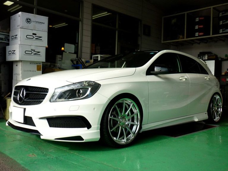 Mercedes-Benz A45 AMG W176 White TWS Forged Reizend WS10 | Wheel Front