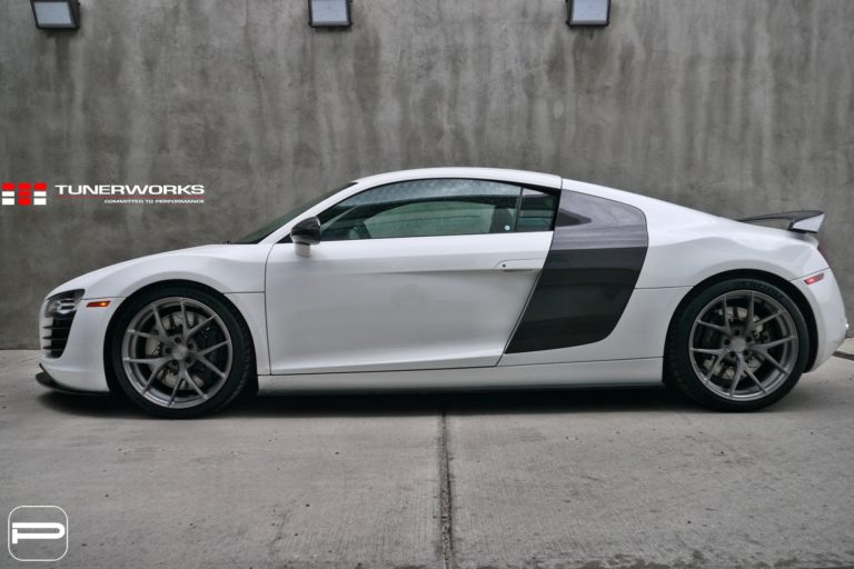 AUDIR8PURFL04LUMIEREGREY2
