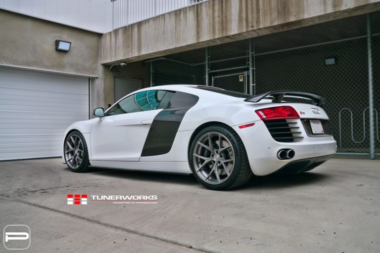 AUDIR8PURFL04LUMIEREGREY3
