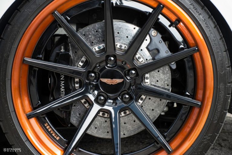 Aston-Martn-V-12