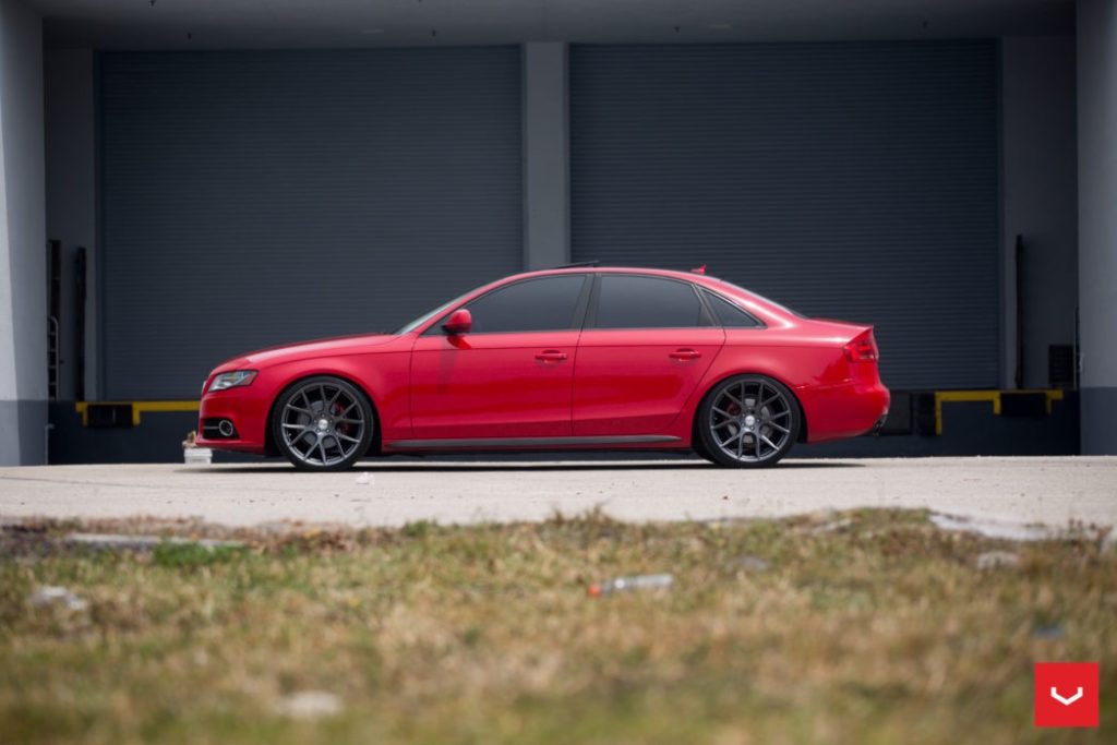 Audi_A4-S4-RS4_VFS6_6bd63eda-1047x698