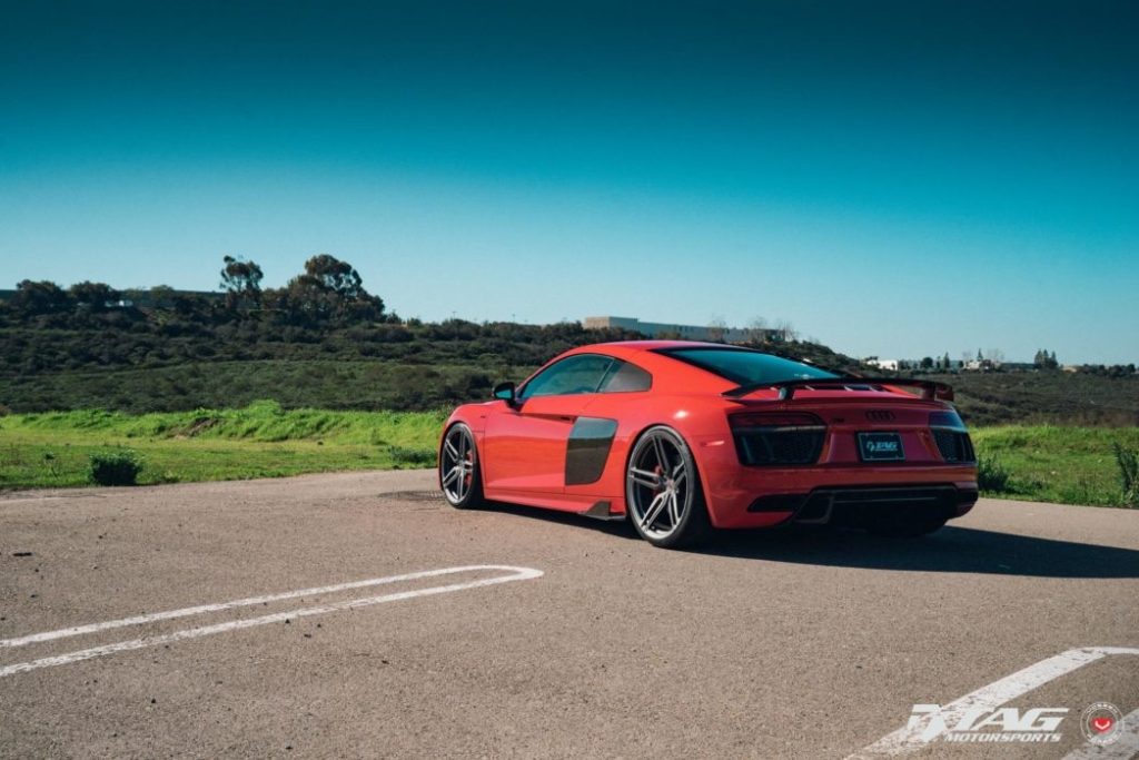 Audi_R8_HC-1_d4015d15-1047x698