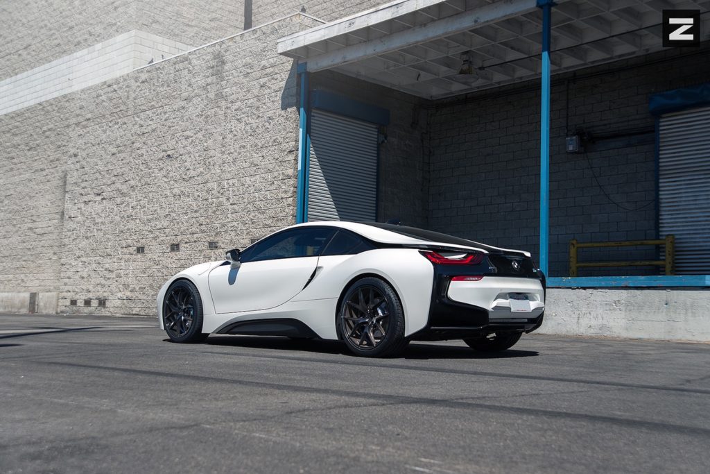 BMW-i8-White-Black-ZS05-12