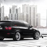 Black-Sapphire-Metallic-BMW-X5-M-ADV5_0-Track-Spec-Standard-Series-Wheels-18