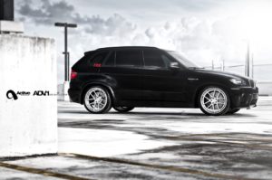 Black-Sapphire-Metallic-BMW-X5-M-ADV5_0-Track-Spec-Standard-Series-Wheels-19