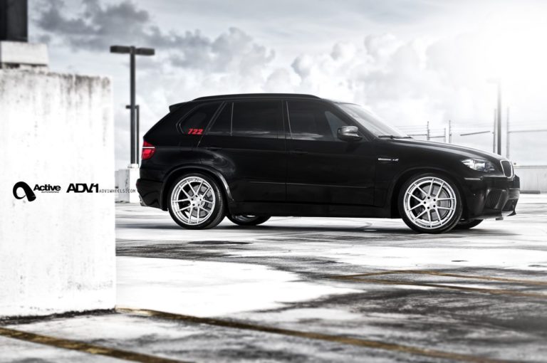 Black-Sapphire-Metallic-BMW-X5-M-ADV5_0-Track-Spec-Standard-Series-Wheels-19