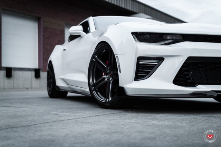 Chevrolet_Camaro-SS_Vossen_HC1_wheels_3