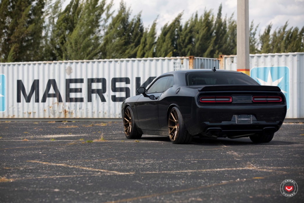 Dodge_Challenger_VPS-306_a4b9f0ae-1047x698
