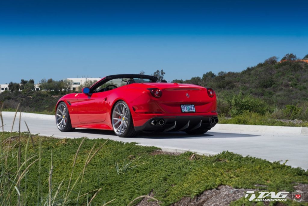 Ferrari_California-T_VPS-306_082ea437-1043x698