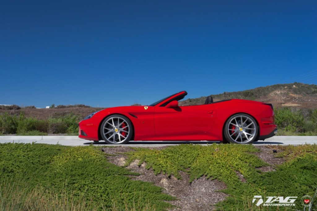 Ferrari_California-T_VPS-306_5b51277a-1047x698
