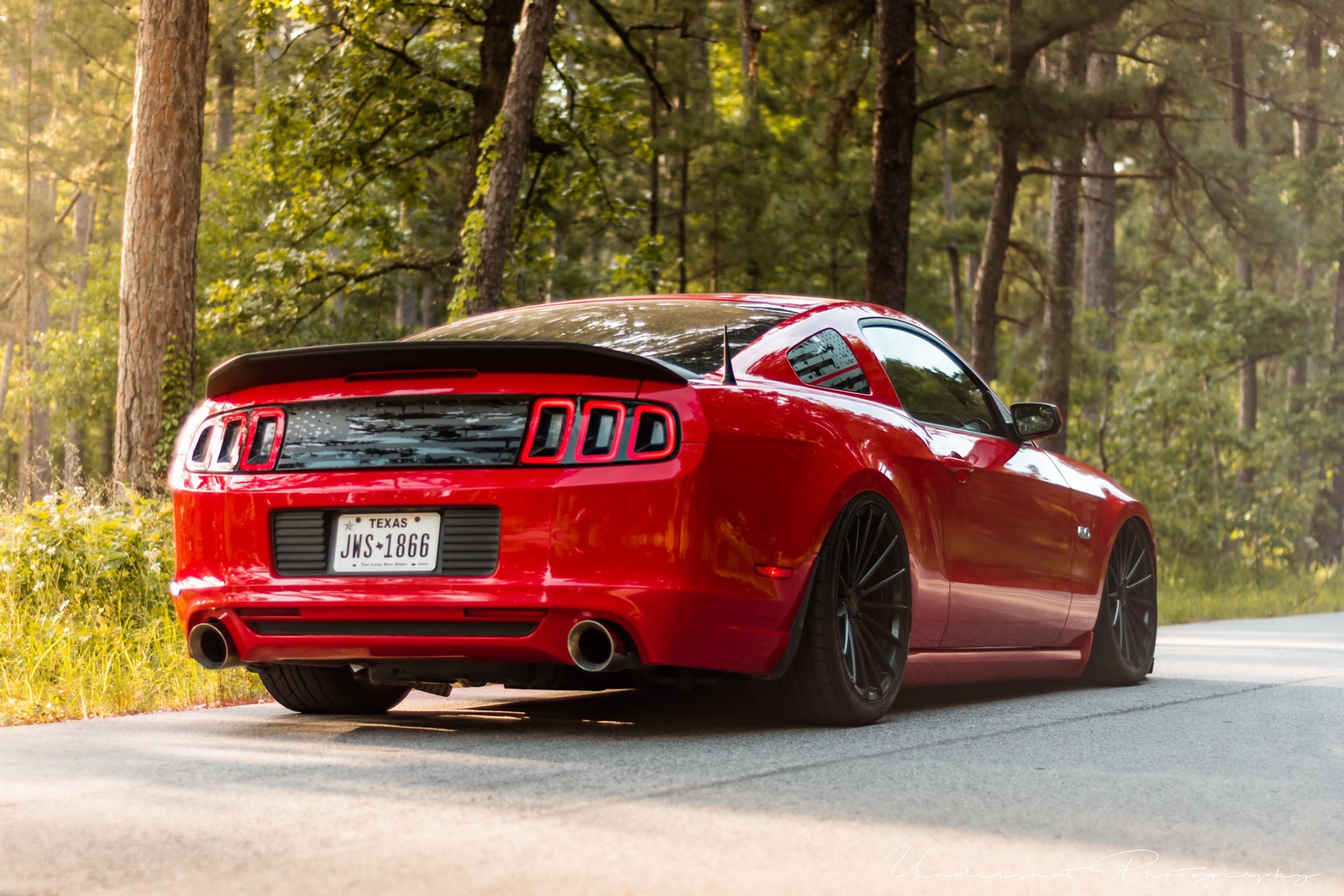 Ford Mustang S197 Red Varro VD09 | Wheel Front