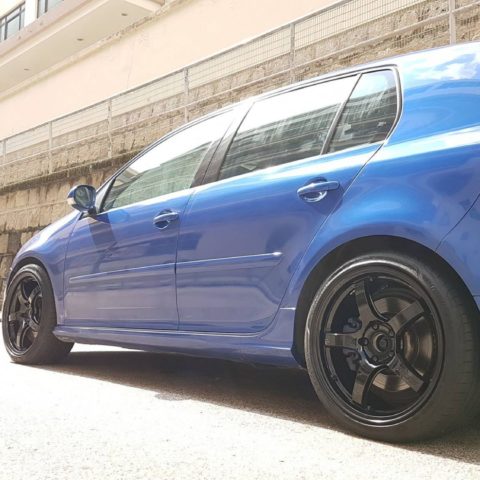 Volk Rays Wheels R32 Volkswagen Golf R32 V Blue Rays Gram Lights 57CR | Wheel Front