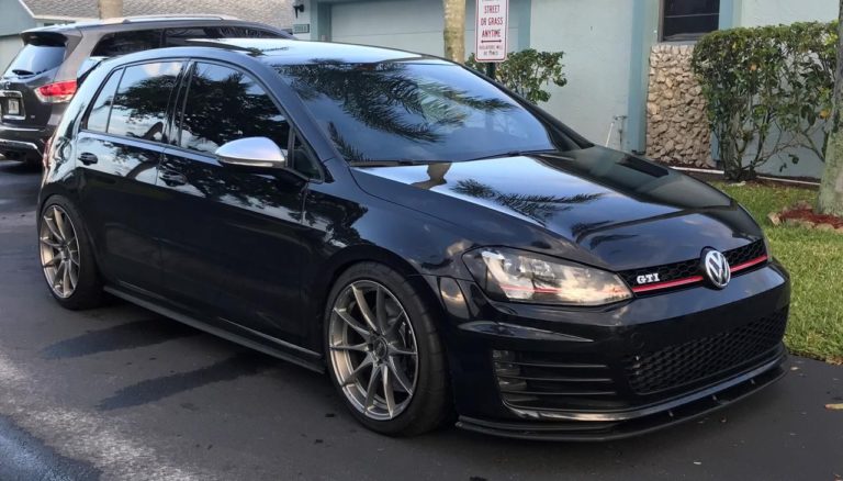 Volkswagen Golf GTI 7 Black OZ Formula HLT Wheel | Wheel Front