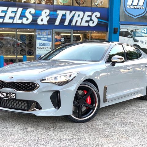 Kia Stinger Grey Vertini RF1.7 Wheel Front