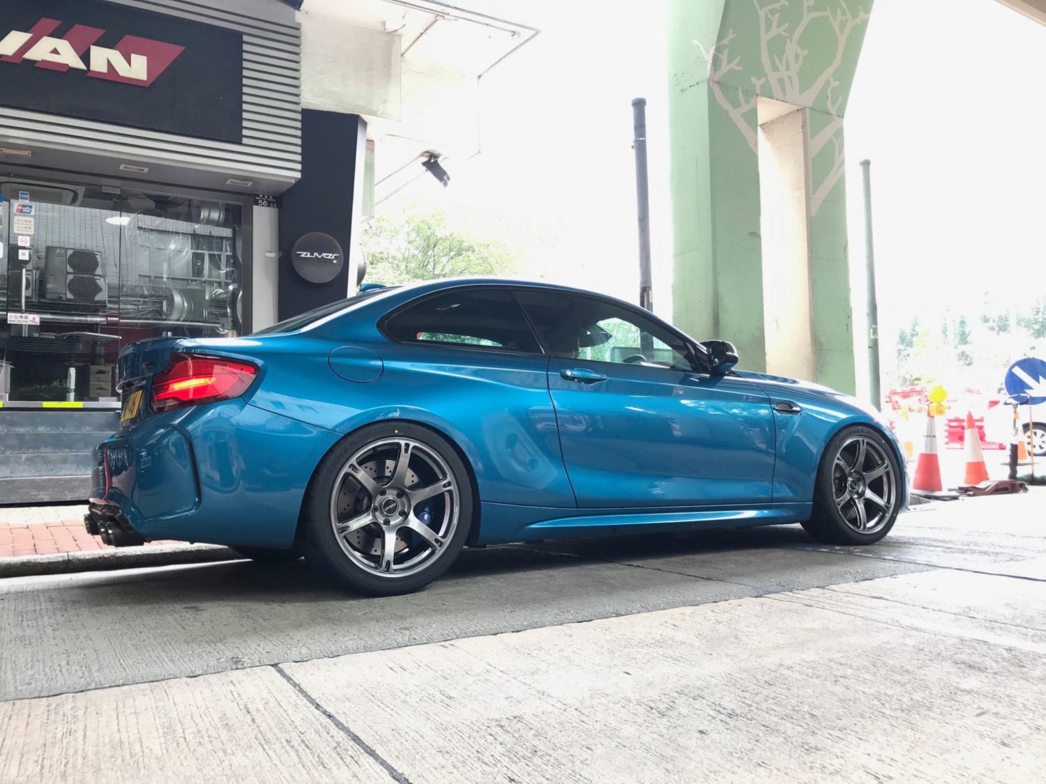 BMW M2 F87 Blue Rays Volk TE037 6061 Formula Silver | Wheel Front