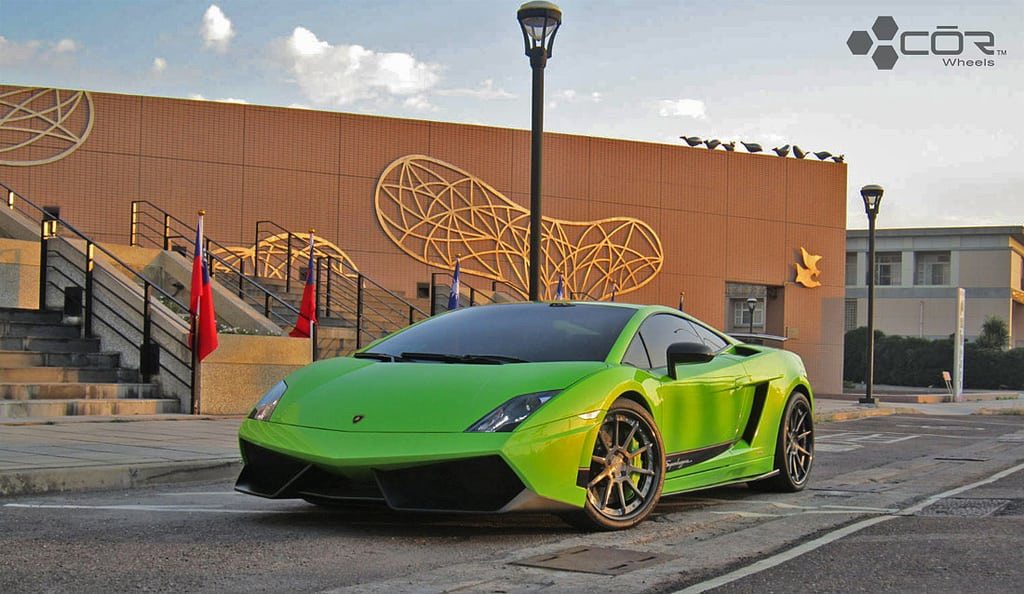 Lamborghini-LP-570-4-Superleggera-w-COR-Cipher-Wheels-2