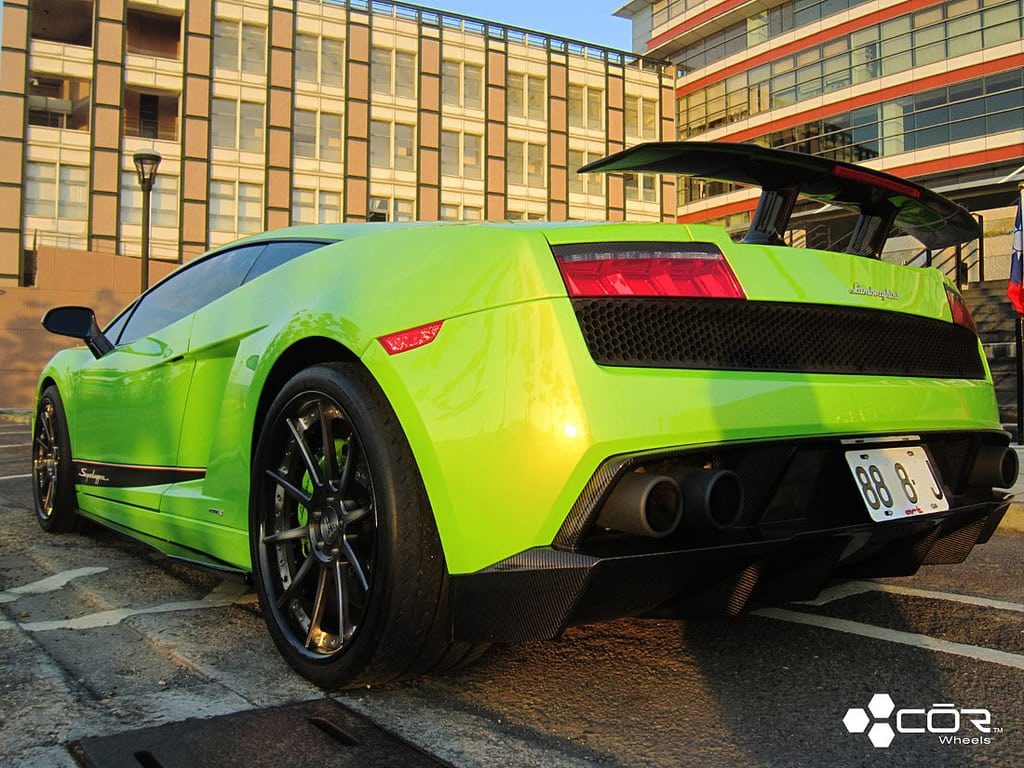 Lamborghini-LP-570-4-Superleggera-w-COR-Cipher-Wheels-5