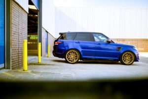 Land-Rover_Range-Rover_UV-1_a7f13b80-1047x698