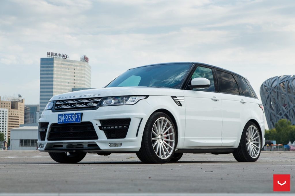 Land-Rover_Range-Rover_VFS2_71a-1047x698