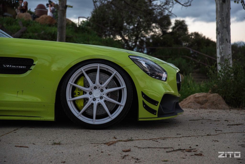 Mercedes-Benz-AMG-GTS-Acid-Green-White-ZF03-34