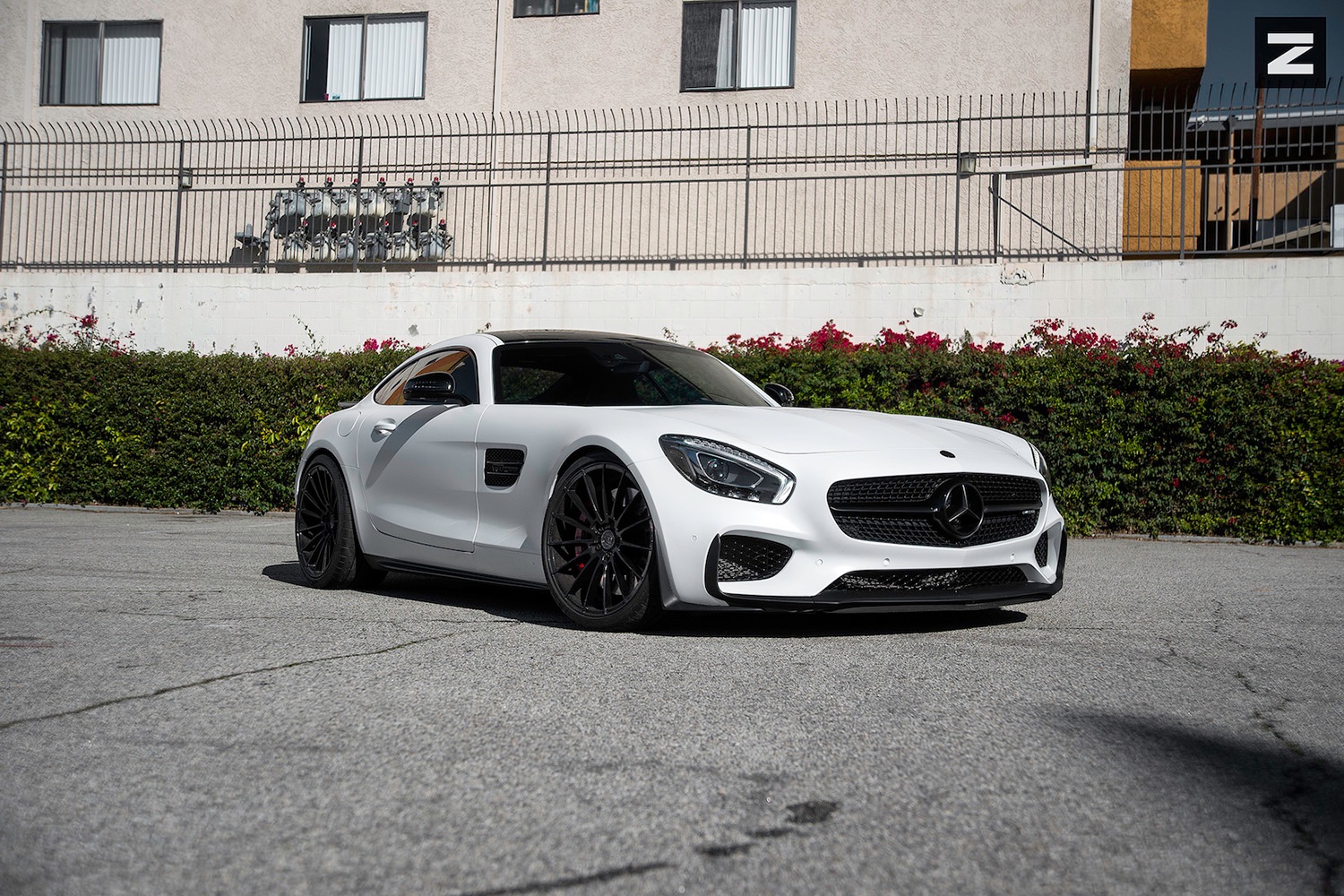 Mercedes-Benz-AMG-GTS-White-Gloss-Black-ZS15-1
