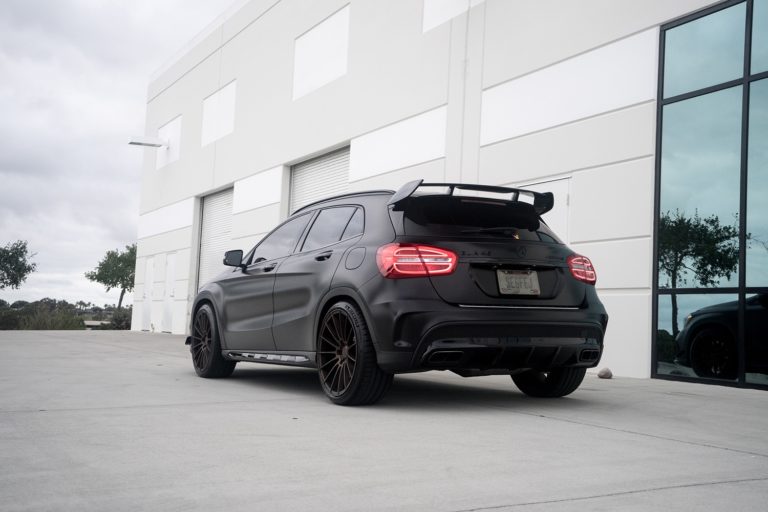 Mercedes-Benz-GLA45-AMG-Bronze-ZS15-6