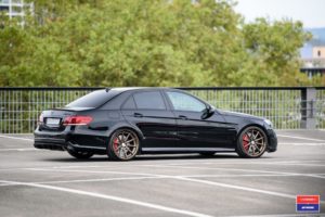 Mercedes-Benz_E-Class_VWS-1_ec6dcd46-1047x698