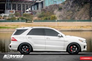 Mercedes-Benz_ML_VVSCV3_34c-1047x698