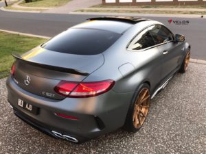 Mercedes_C63_velos-S10-gold-wheels-2