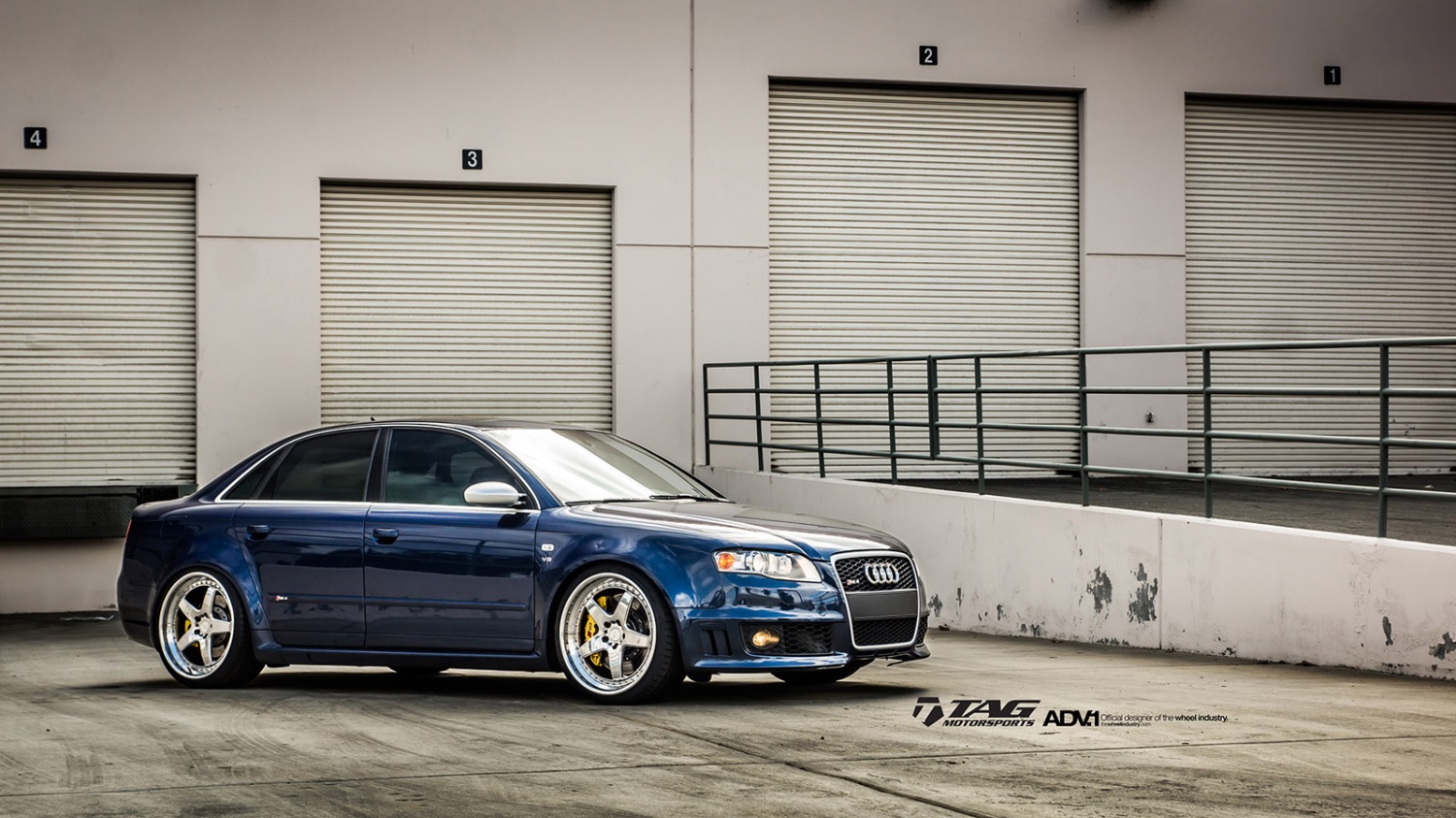 Mugello-Blue-Audi-RS4-ADV5-Track-Function-CS-Series-Wheels-Image-4