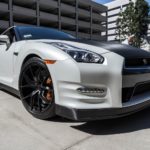 Nissan-GTR-White-Black-ZS05-8