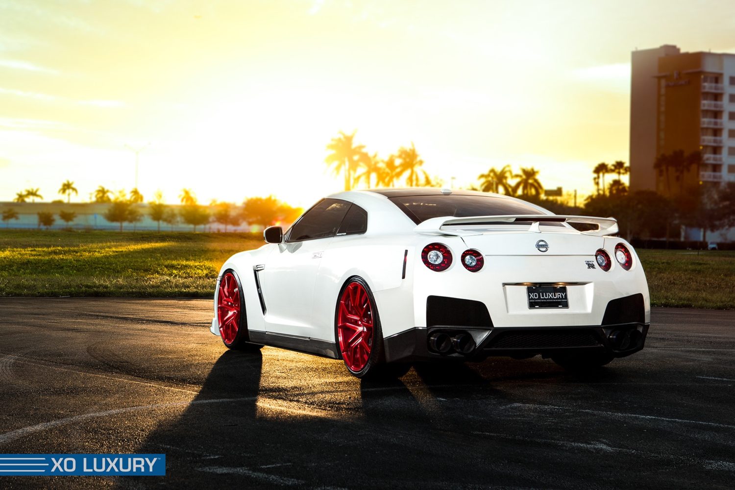 Nissan GT-R R35 White XO Luxury Verona | Wheel Front