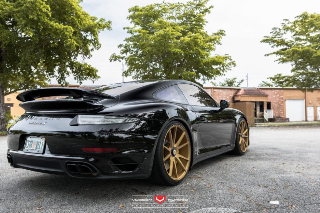 Porsche_911_VPS-301_b35-1047x698