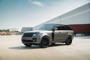 Range-Rover-HSE-KlasseniD-Wheels-M53R-Matte-Black-Face-Gloss-Black-Windows-2