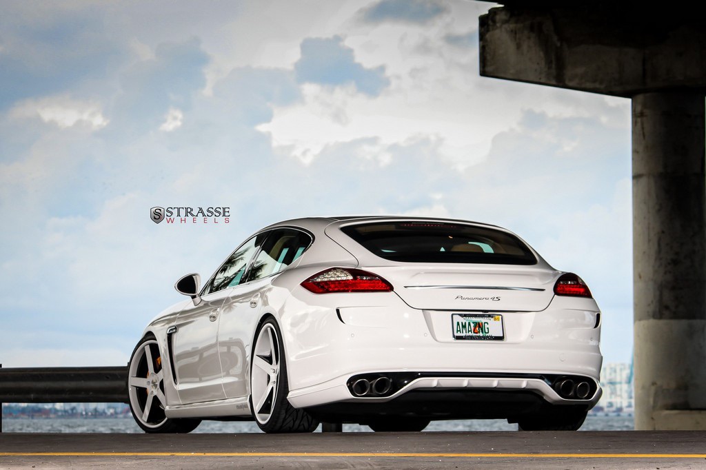 Strasse_12-09-11_Panamera_007