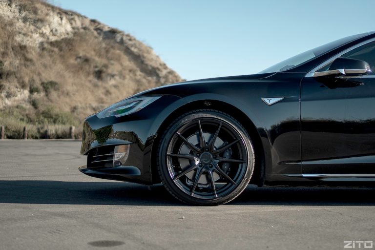 Tesla-P70D-ZF03-17