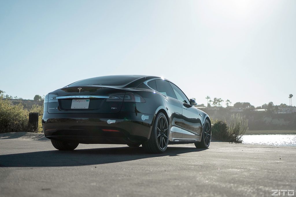Tesla-P70D-ZF03-2