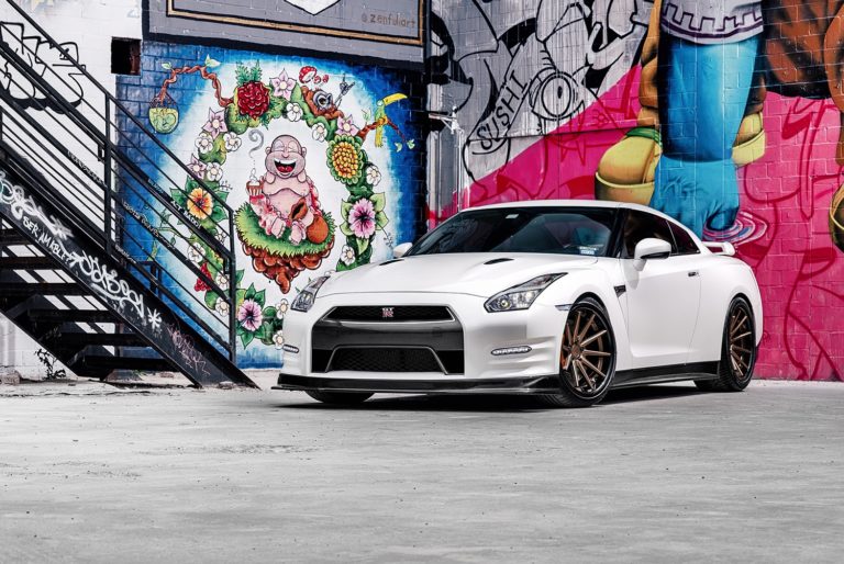 Nissan GT-R R35 White Ferrada FR4 | Wheel Front