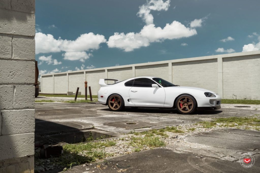 Toyota_Supra_LC-101_64c87da2-1047x698
