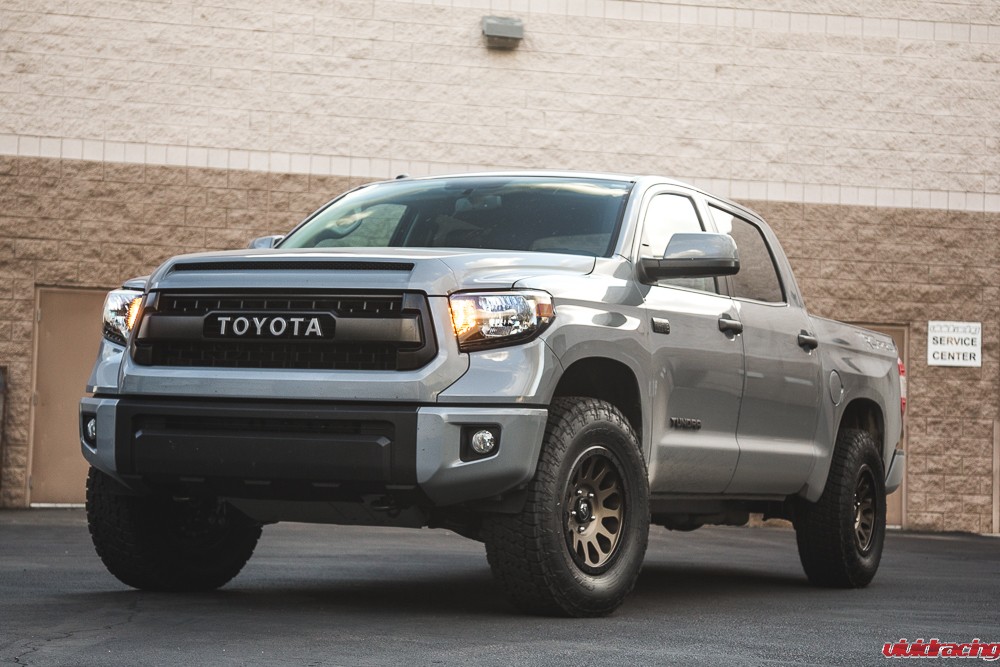 Toyota Tundra Grey Fuel Off-Road Vector D600 Wheel | Wheel Front