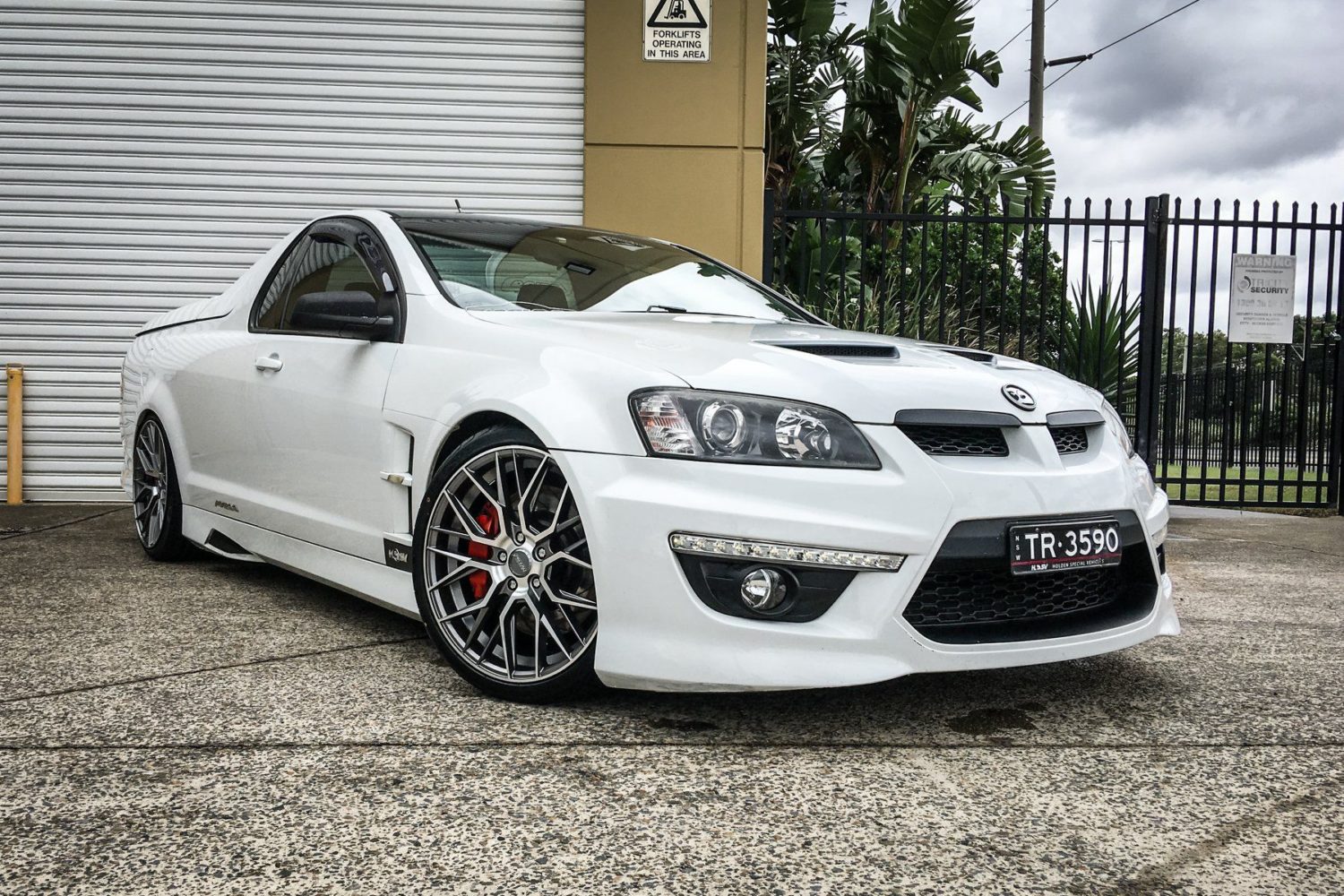 Hsv Commodore Ve Maloo White Hussla Lit Wheel Wheel Front