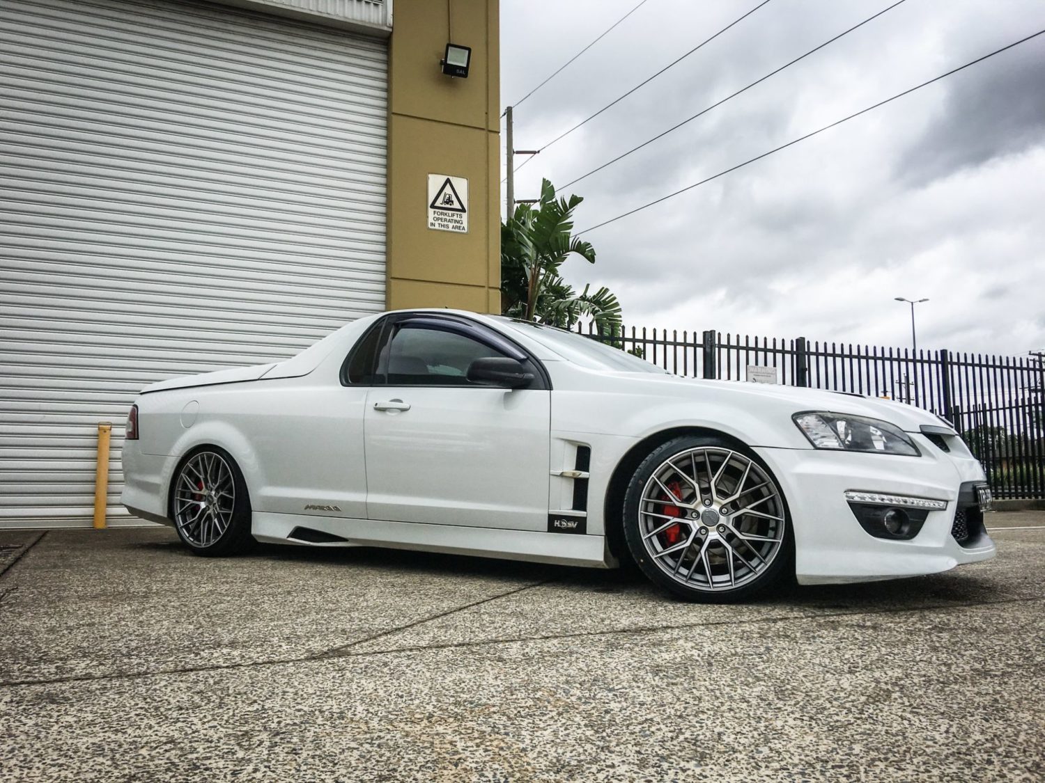 Hsv Commodore Ve Maloo White Hussla Lit Wheel Wheel Front